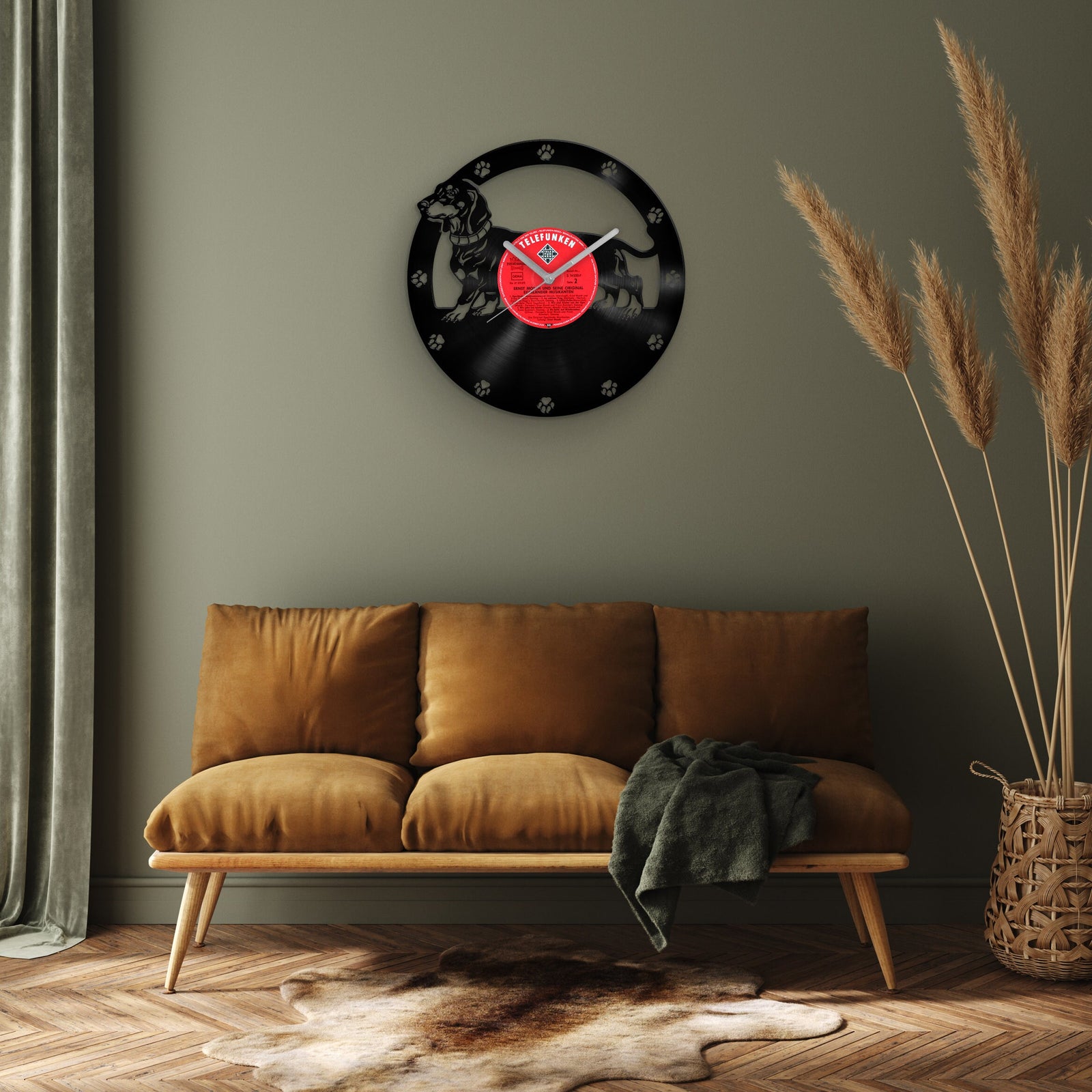 DACHSHUND DOG PORTRAIT - Vinyl Record Wall Clock