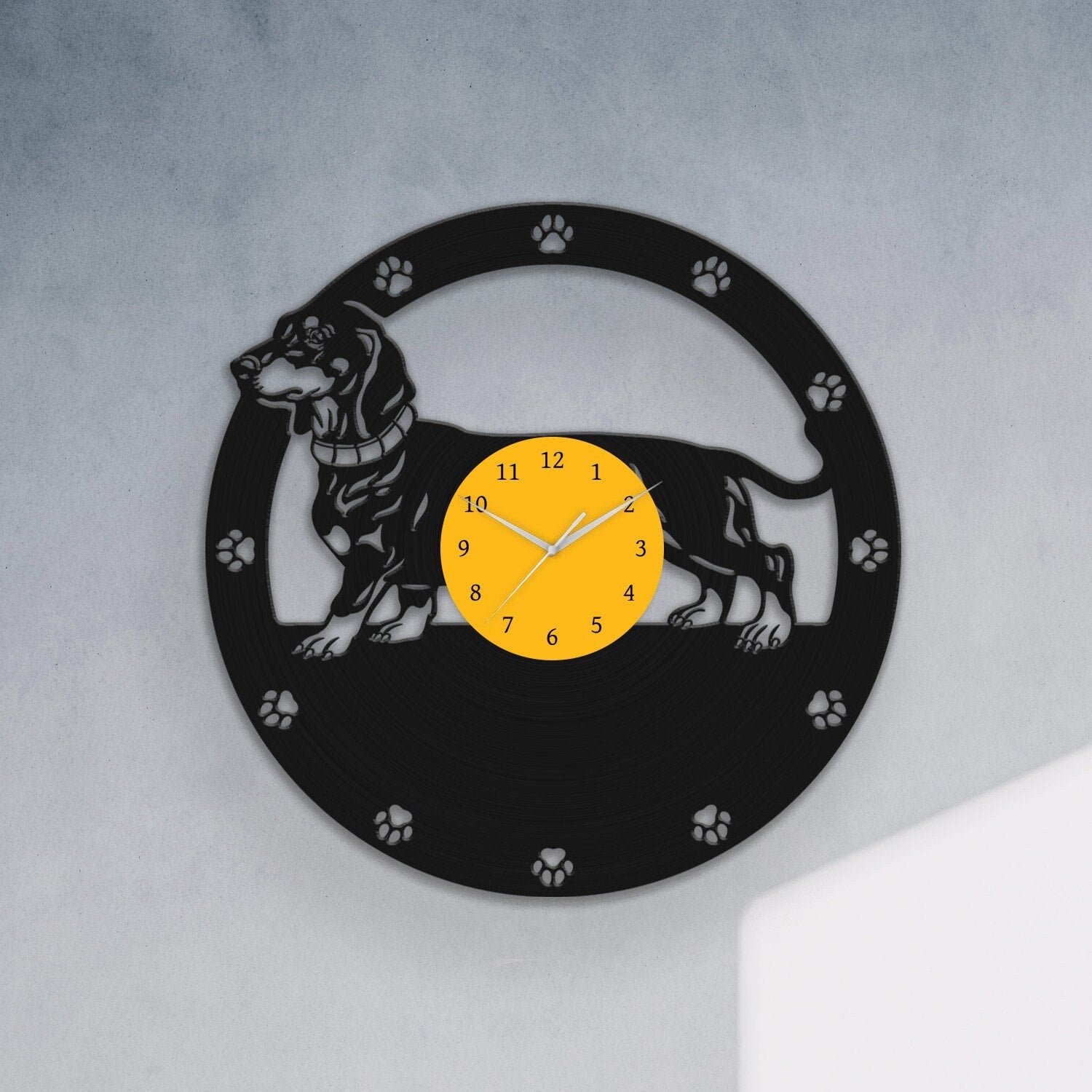 DACHSHUND DOG PORTRAIT - Vinyl Record Wall Clock