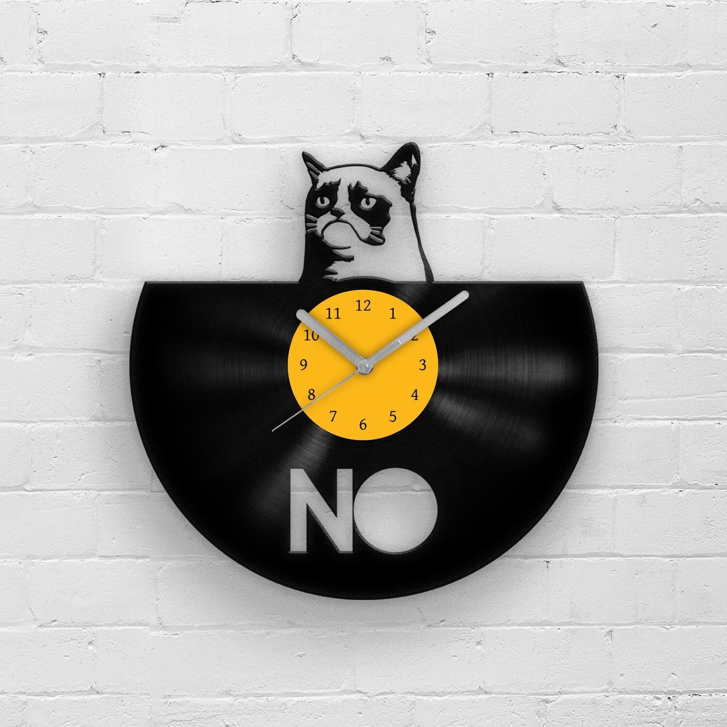 CUTE CAT PORTRAIT - GRUMPY CAT - Vinyl Record Clock