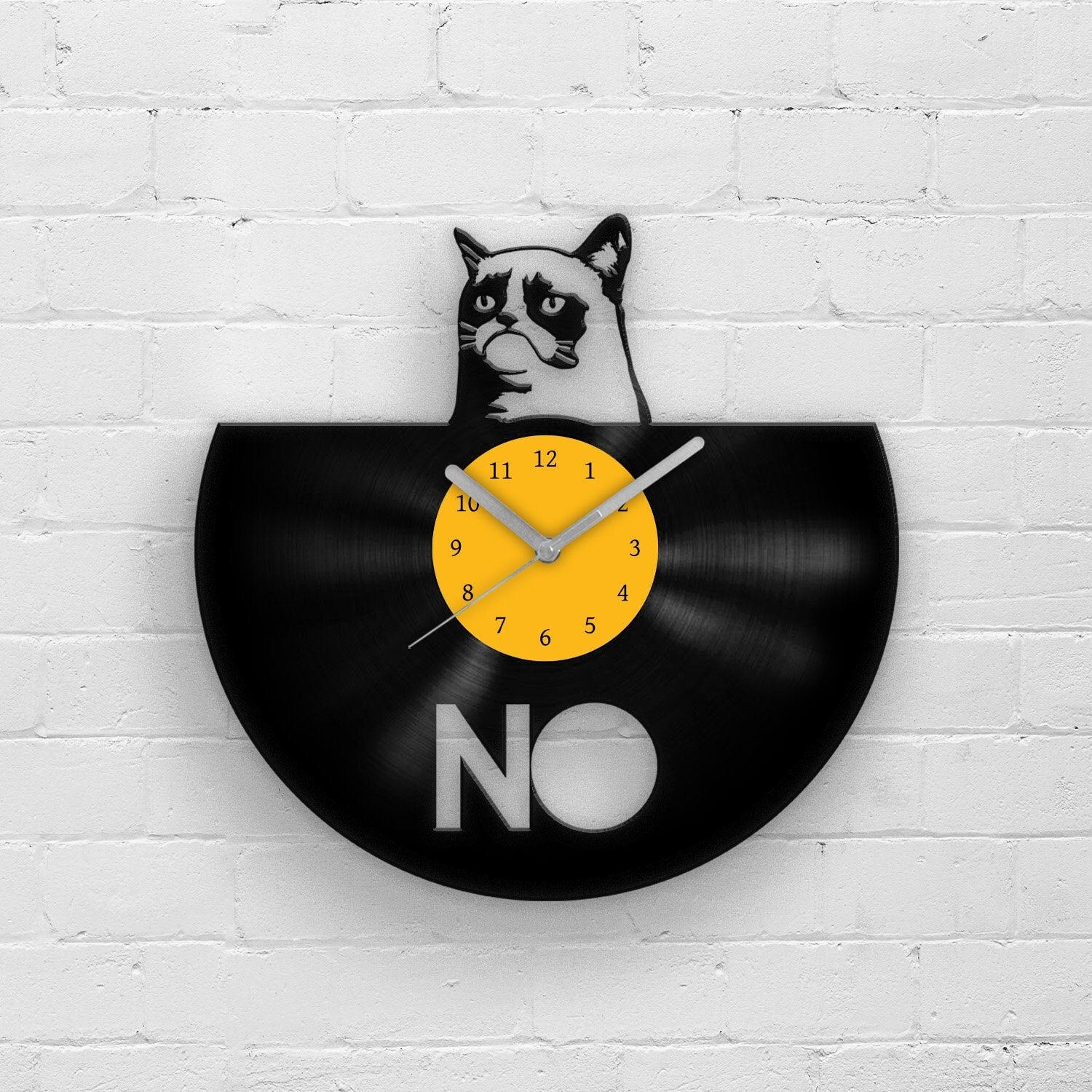 CUTE CAT PORTRAIT - GRUMPY CAT - Vinyl Record Clock