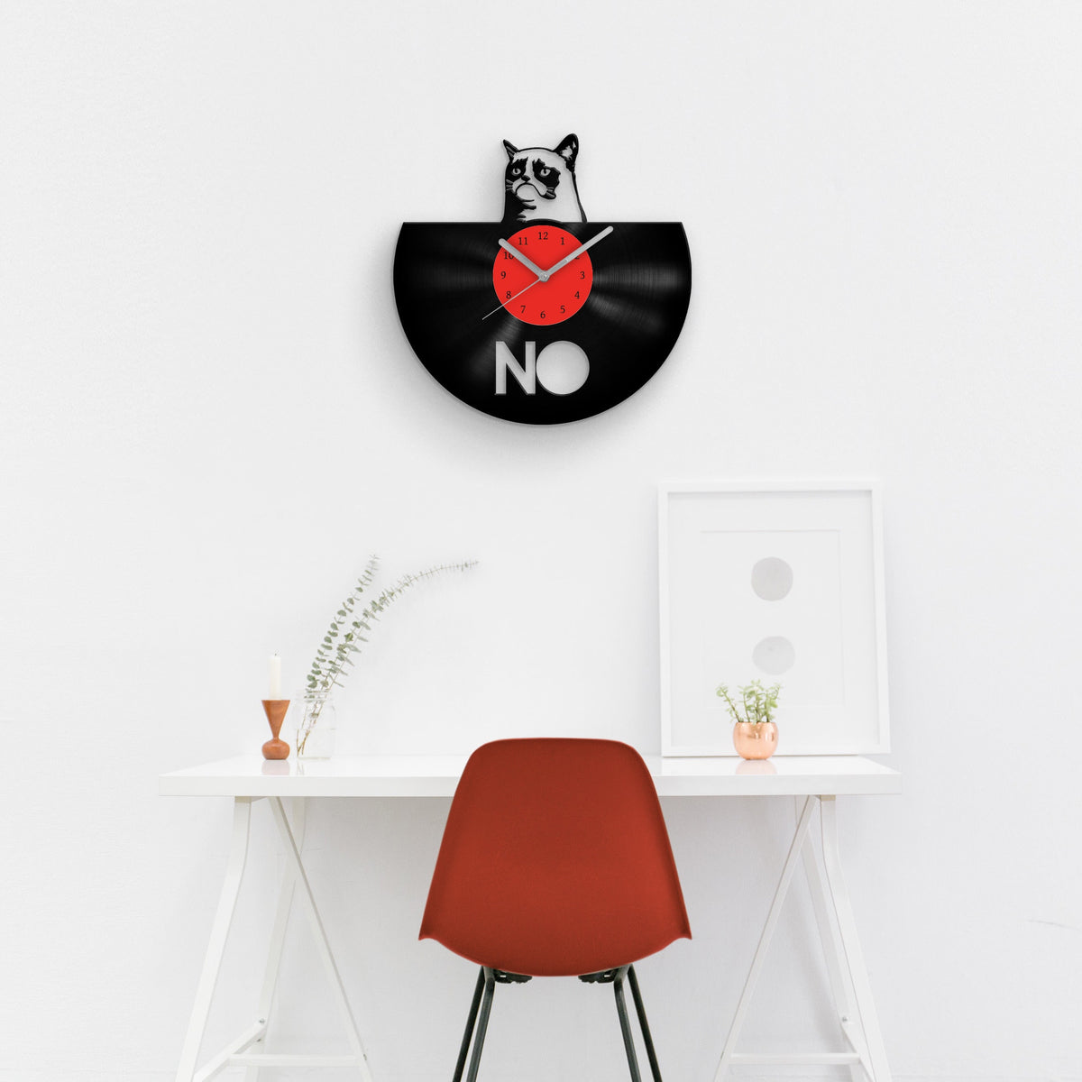 CUTE CAT PORTRAIT - GRUMPY CAT - Vinyl Record Clock