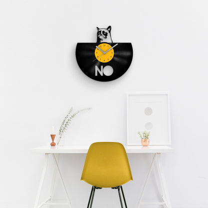 CUTE CAT PORTRAIT - GRUMPY CAT - Vinyl Record Clock