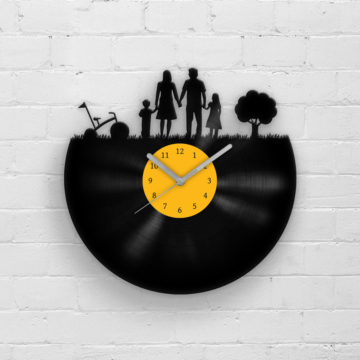 FAMILY PORTRAIT SILHOUETTE - Vinyl Record Clock
