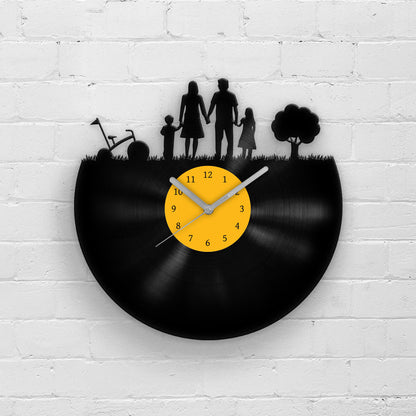 FAMILY PORTRAIT SILHOUETTE - Vinyl Record Clock